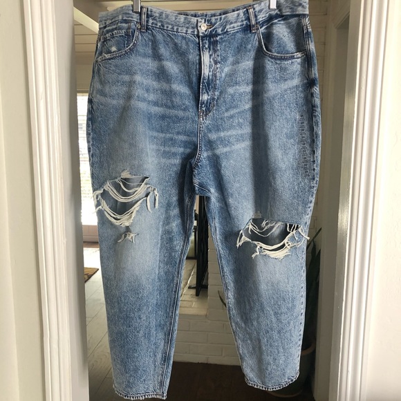 NWOT AMERICAN EAGLE OUTFITTER AE Curvy Mottled Mom Jeans Size 24 - Picture 2 of 15